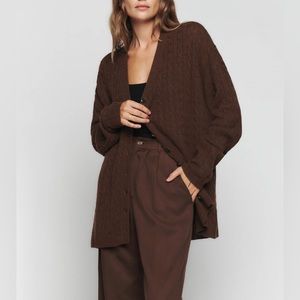 Reformation Giusta oversized cashmere cardigan coffee americano color